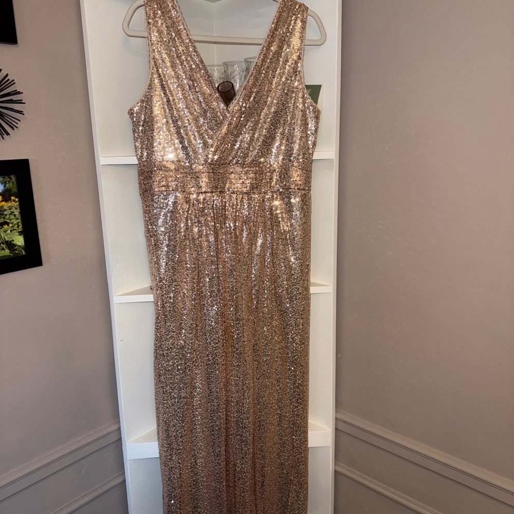Elegant Gold Sequin Evening Dress